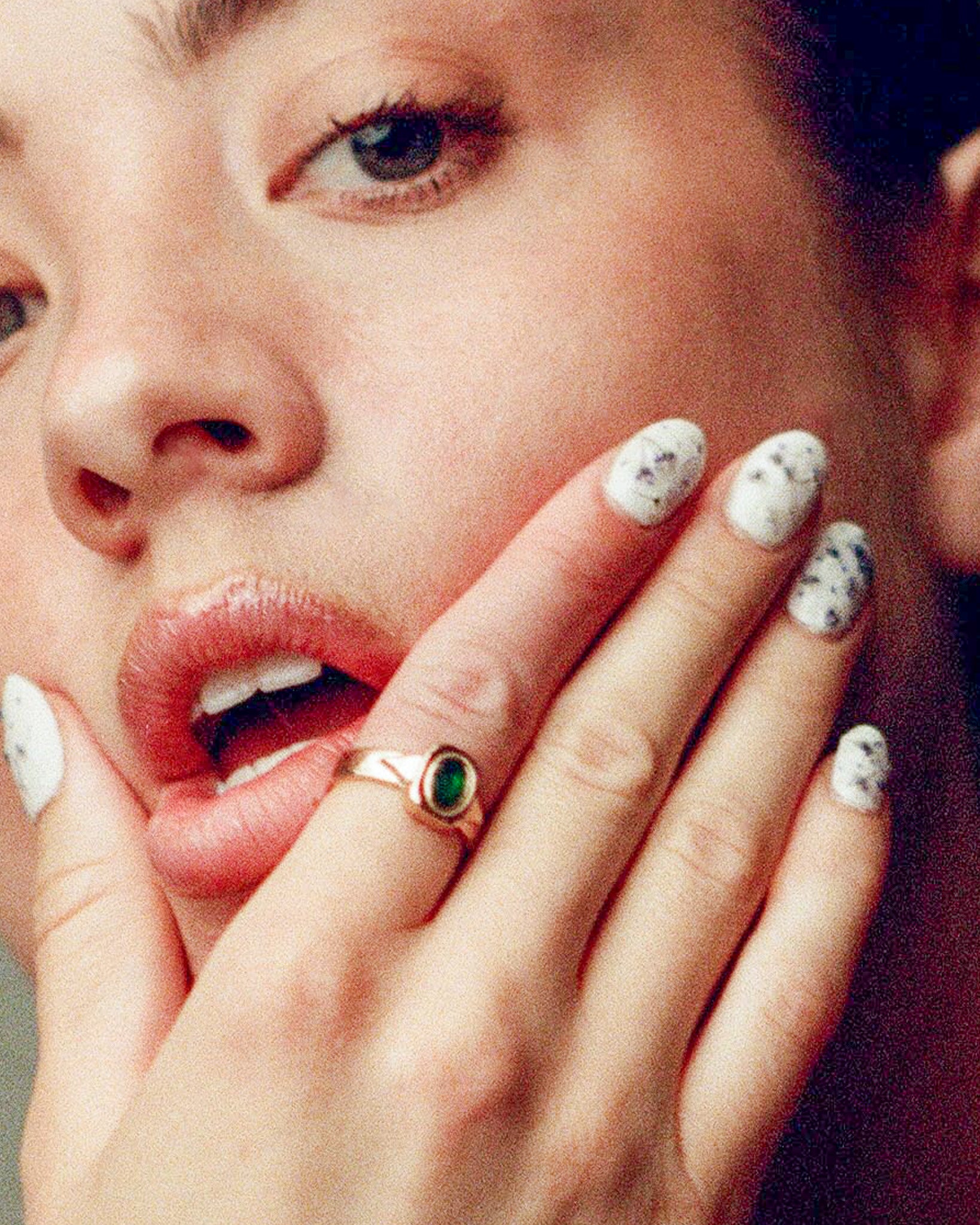 Graveshire Ring / rose gold + emerald