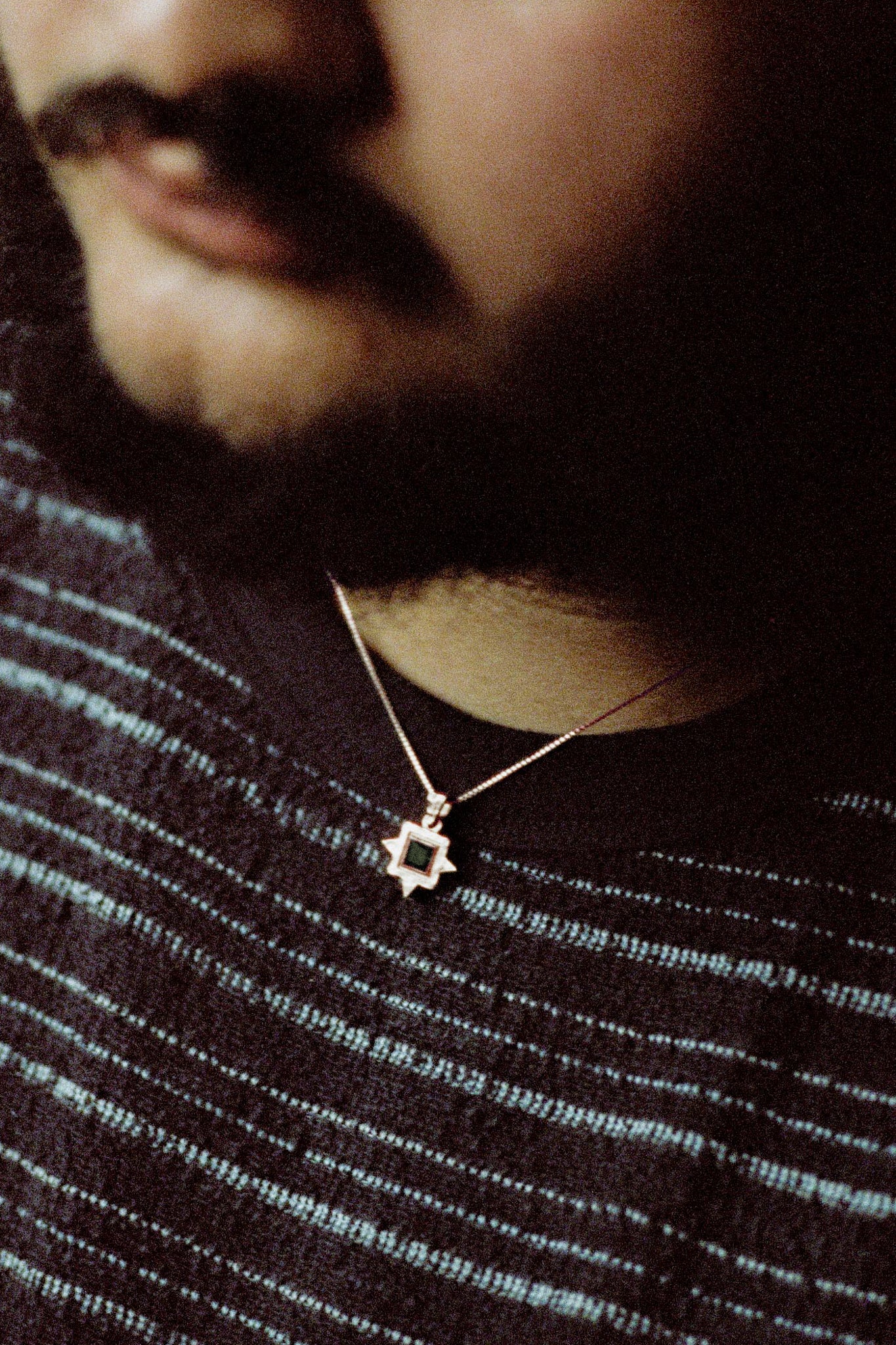 Graveshire Pendant / rose gold + emerald