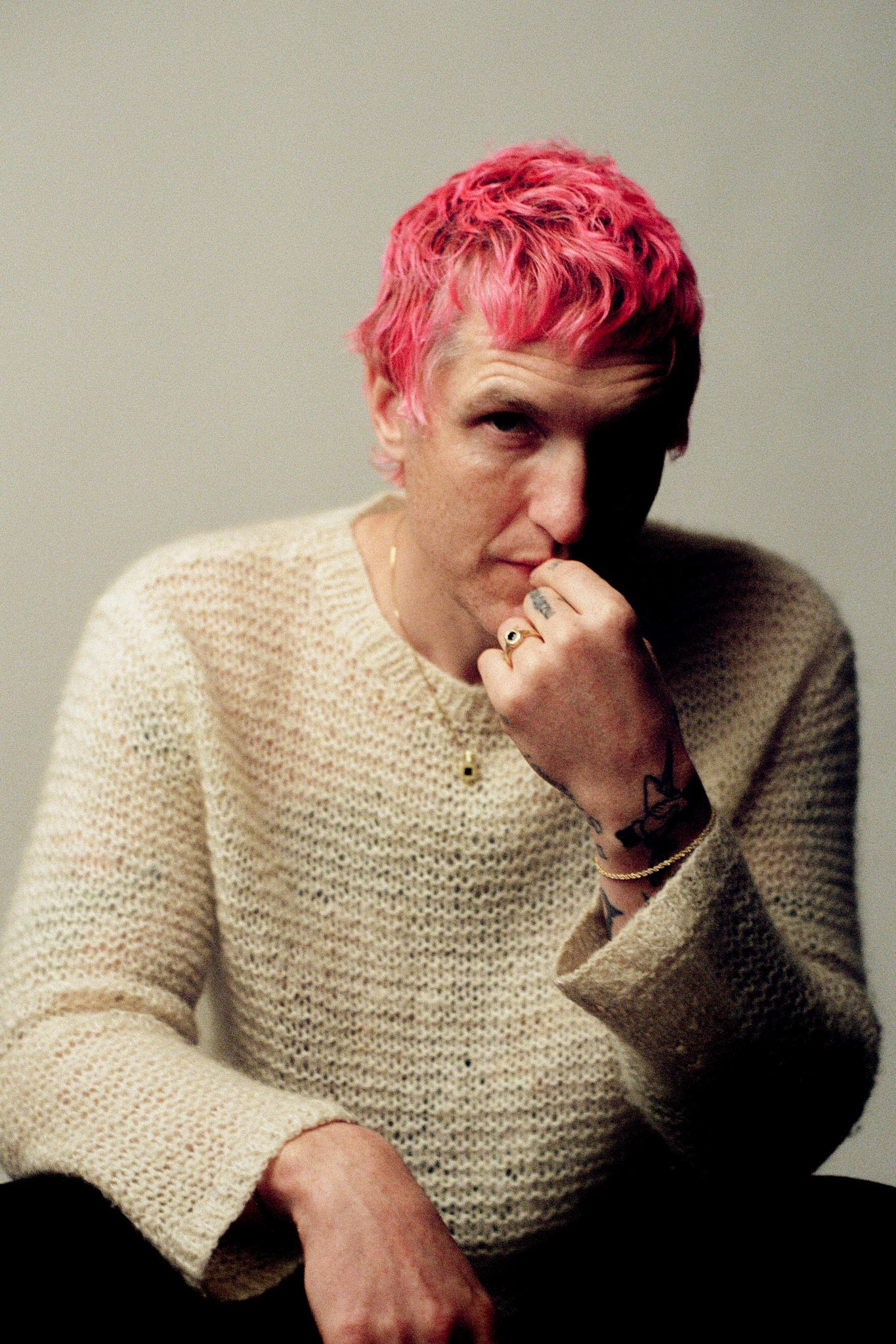 Graveshire Ring / yellow gold + blue sapphire