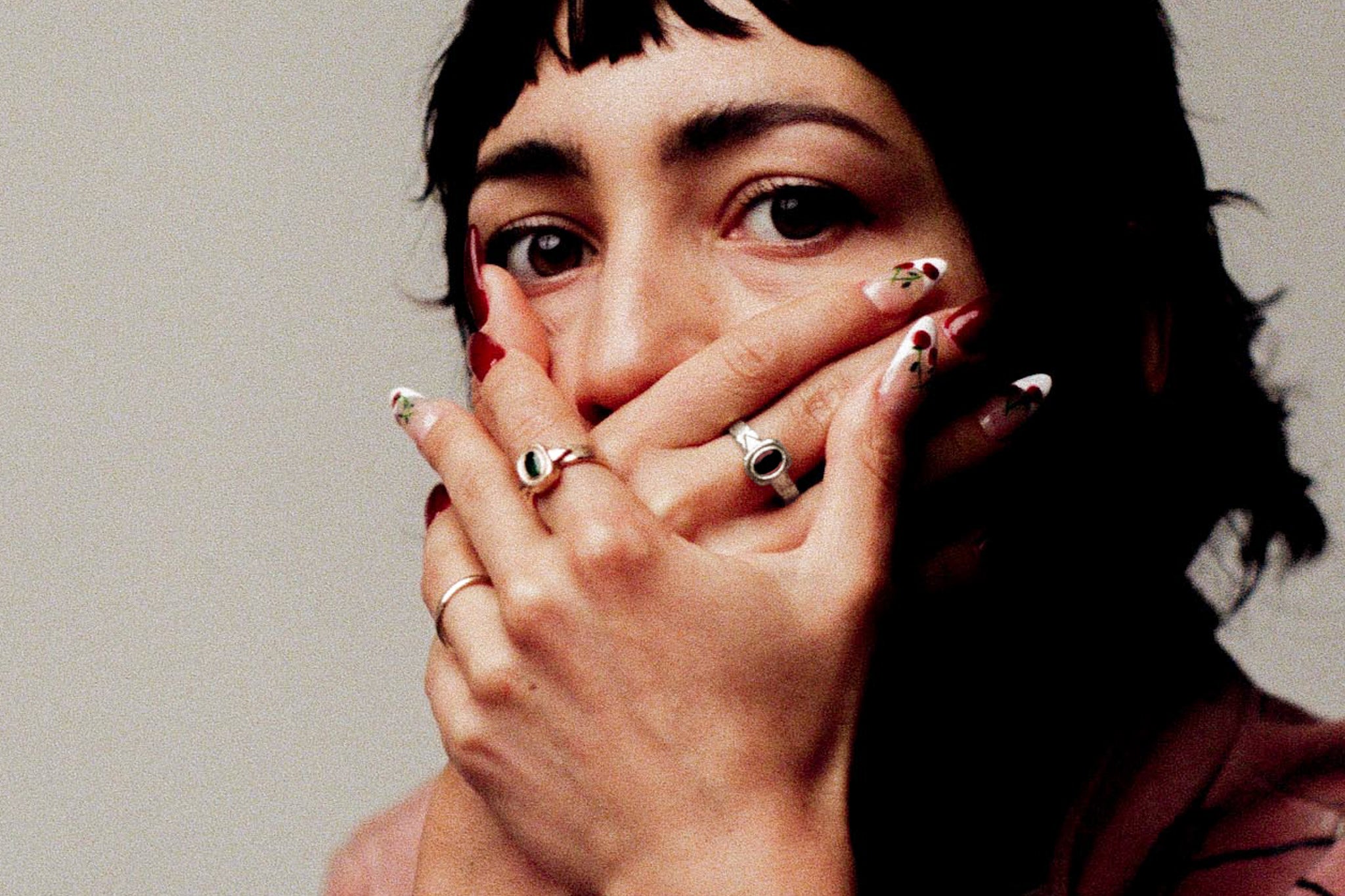 Graveshire Ring / white gold + ruby