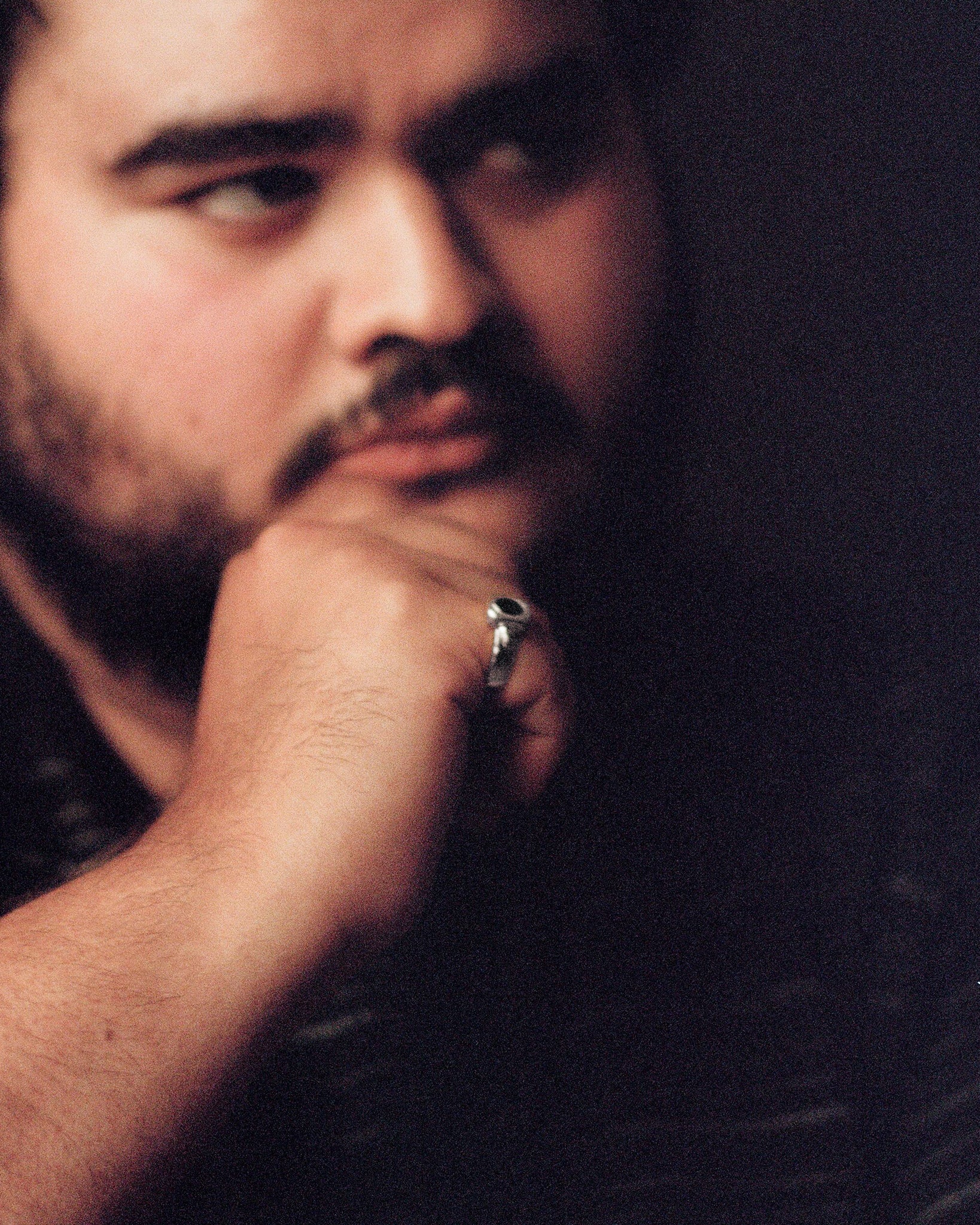 Graveshire Ring / white gold + ruby