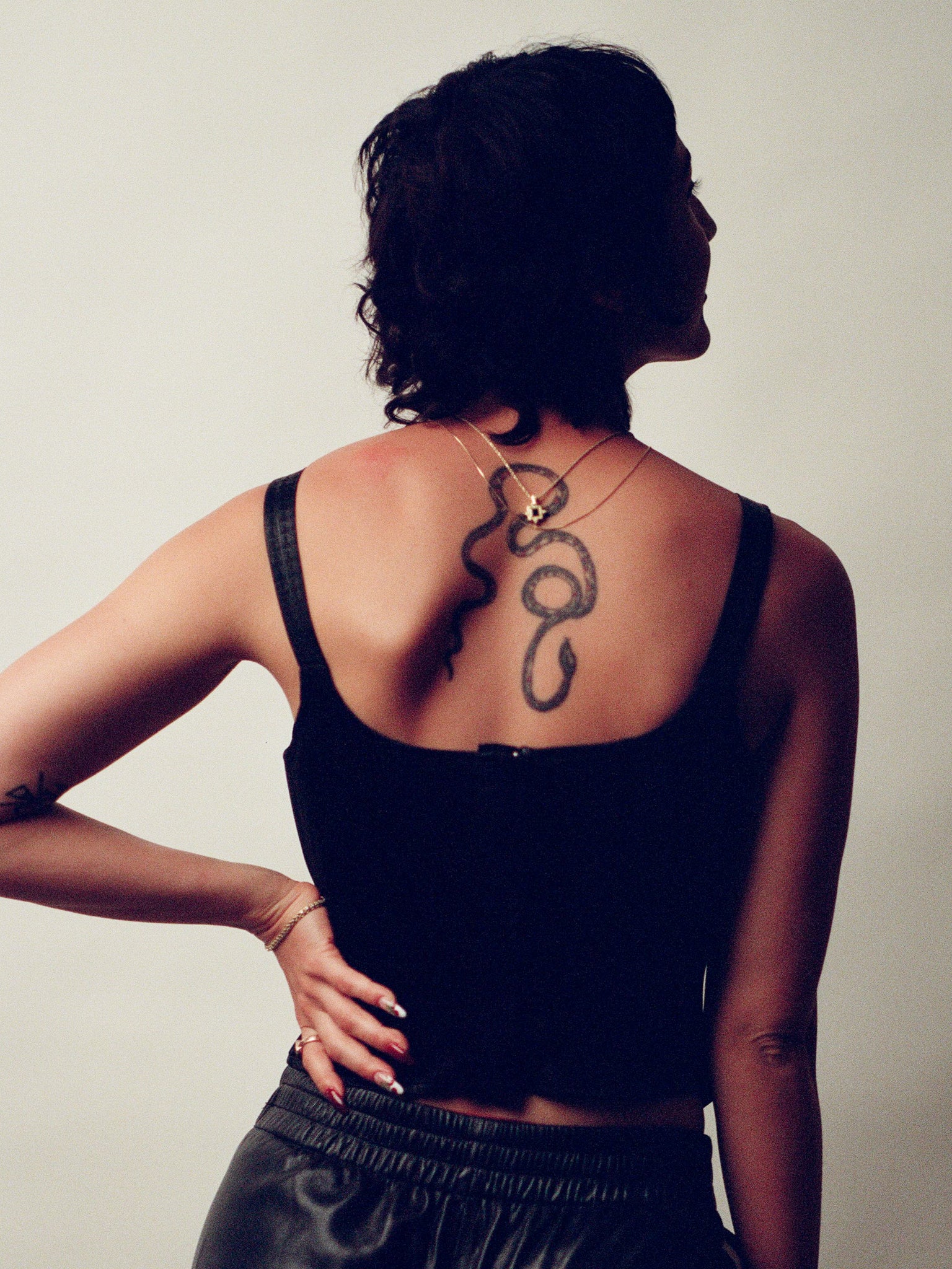 Graveshire Pendant / rose gold + emerald