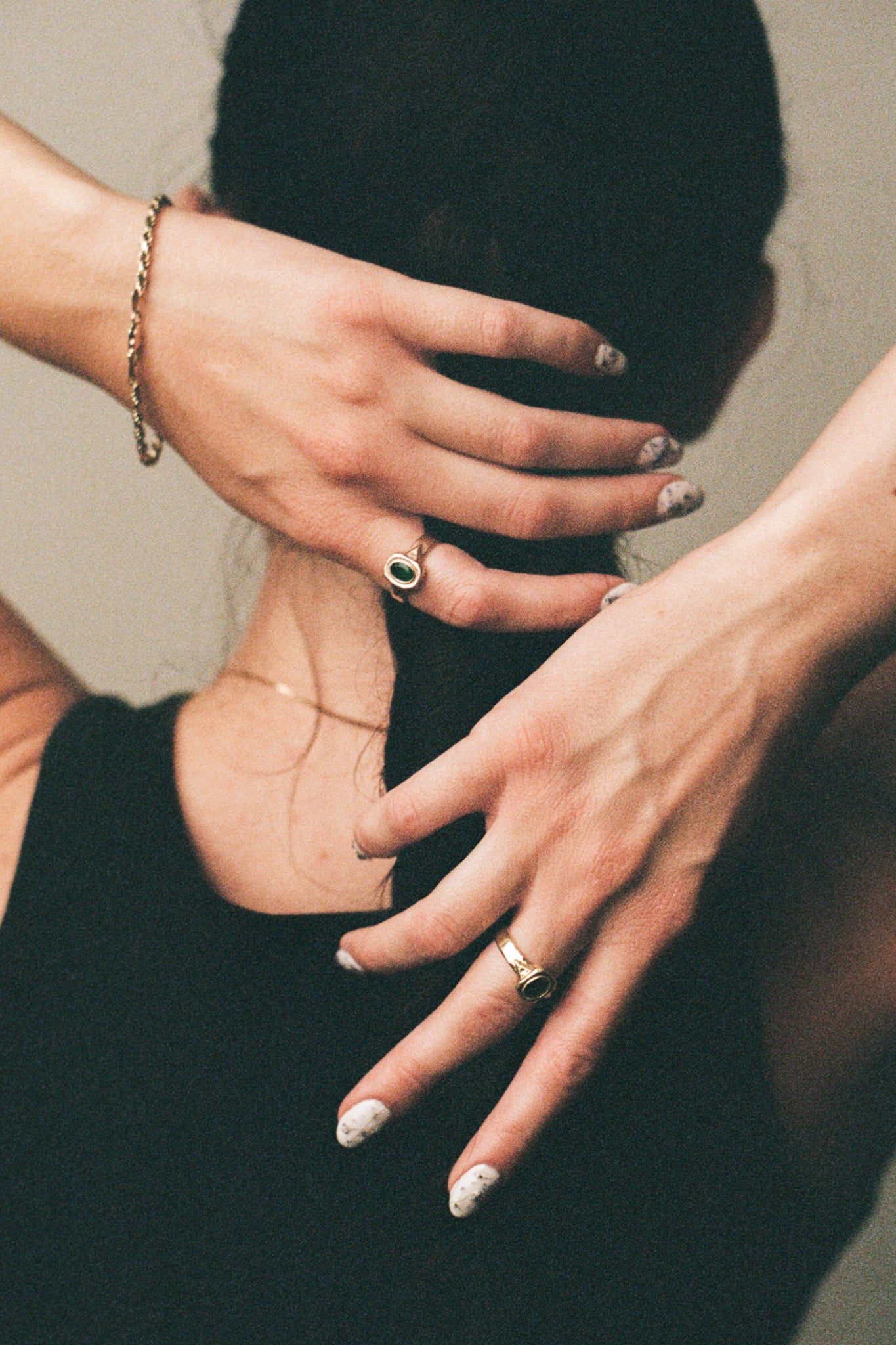 Graveshire Ring / yellow gold + blue sapphire