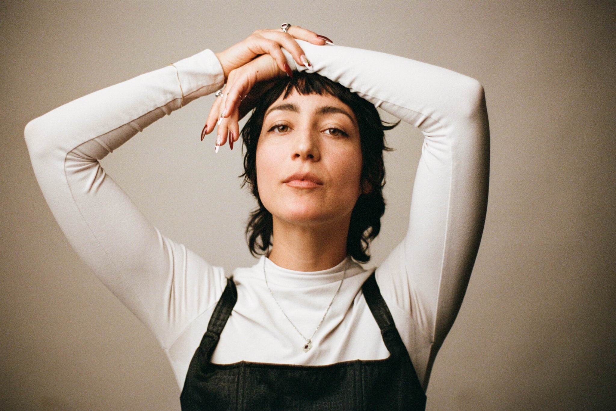 Graveshire Pendant / white gold + ruby