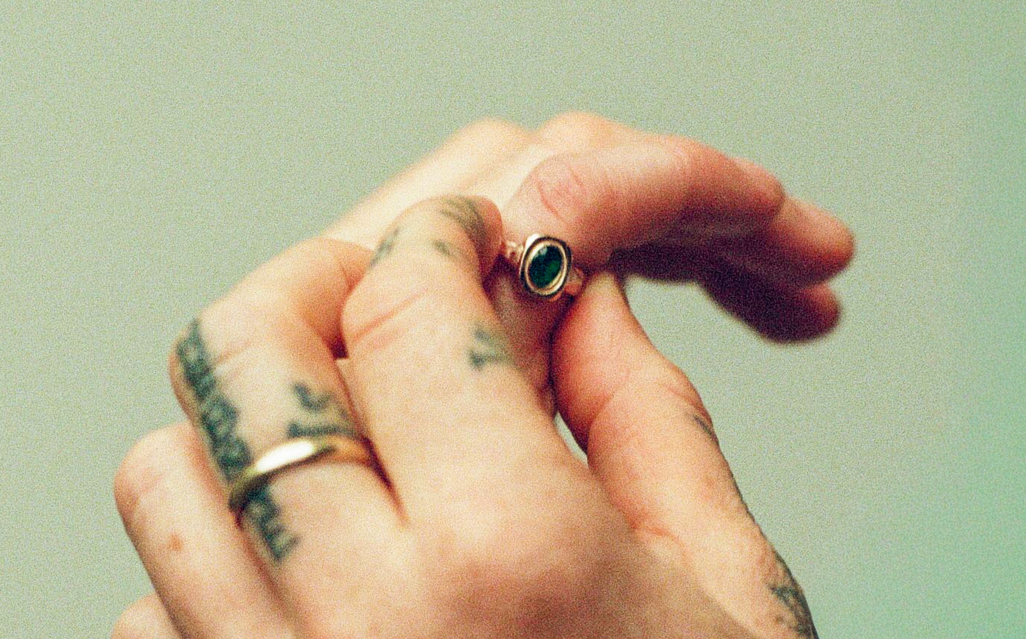 Graveshire Ring / rose gold + emerald