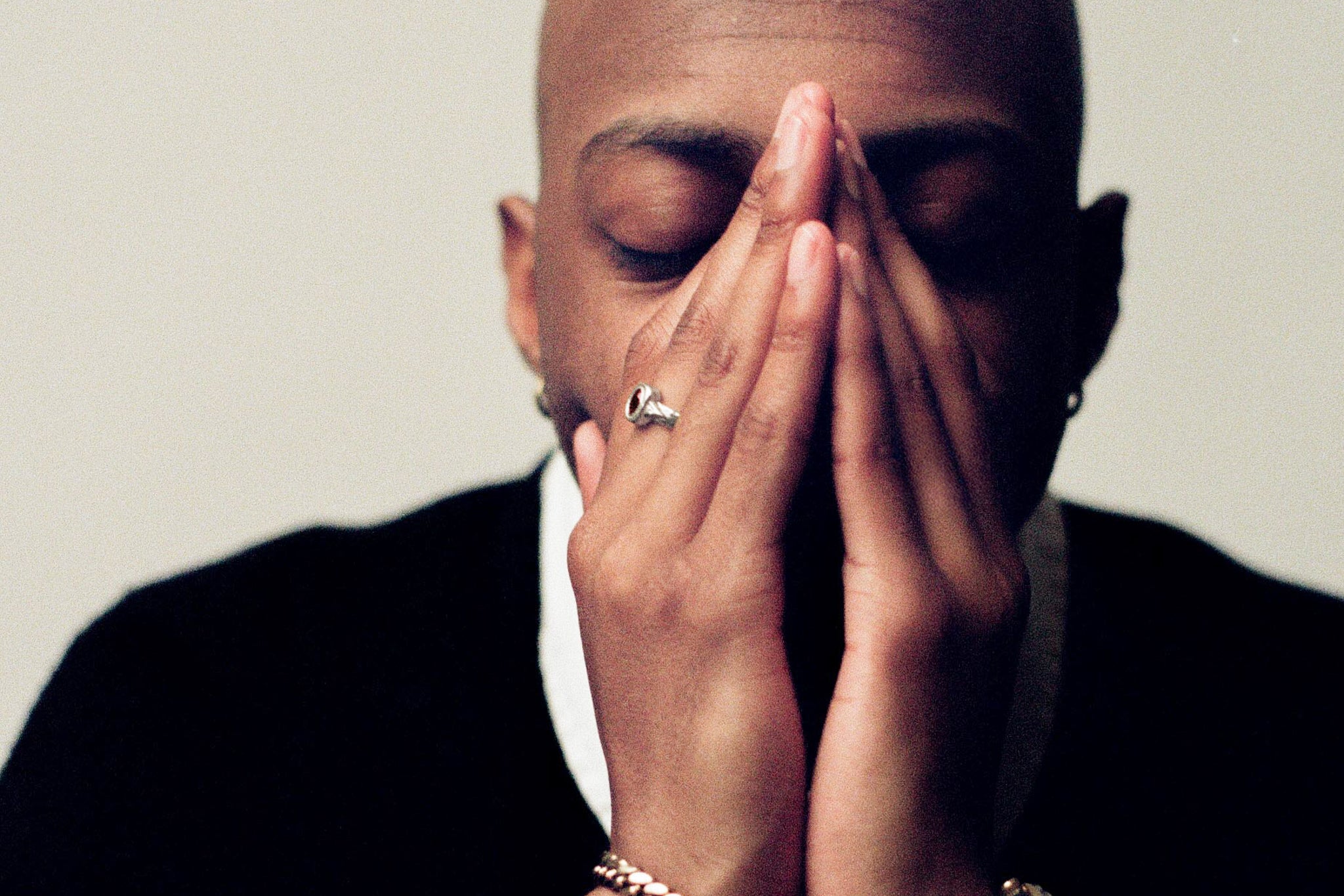 Graveshire Ring / white gold + ruby