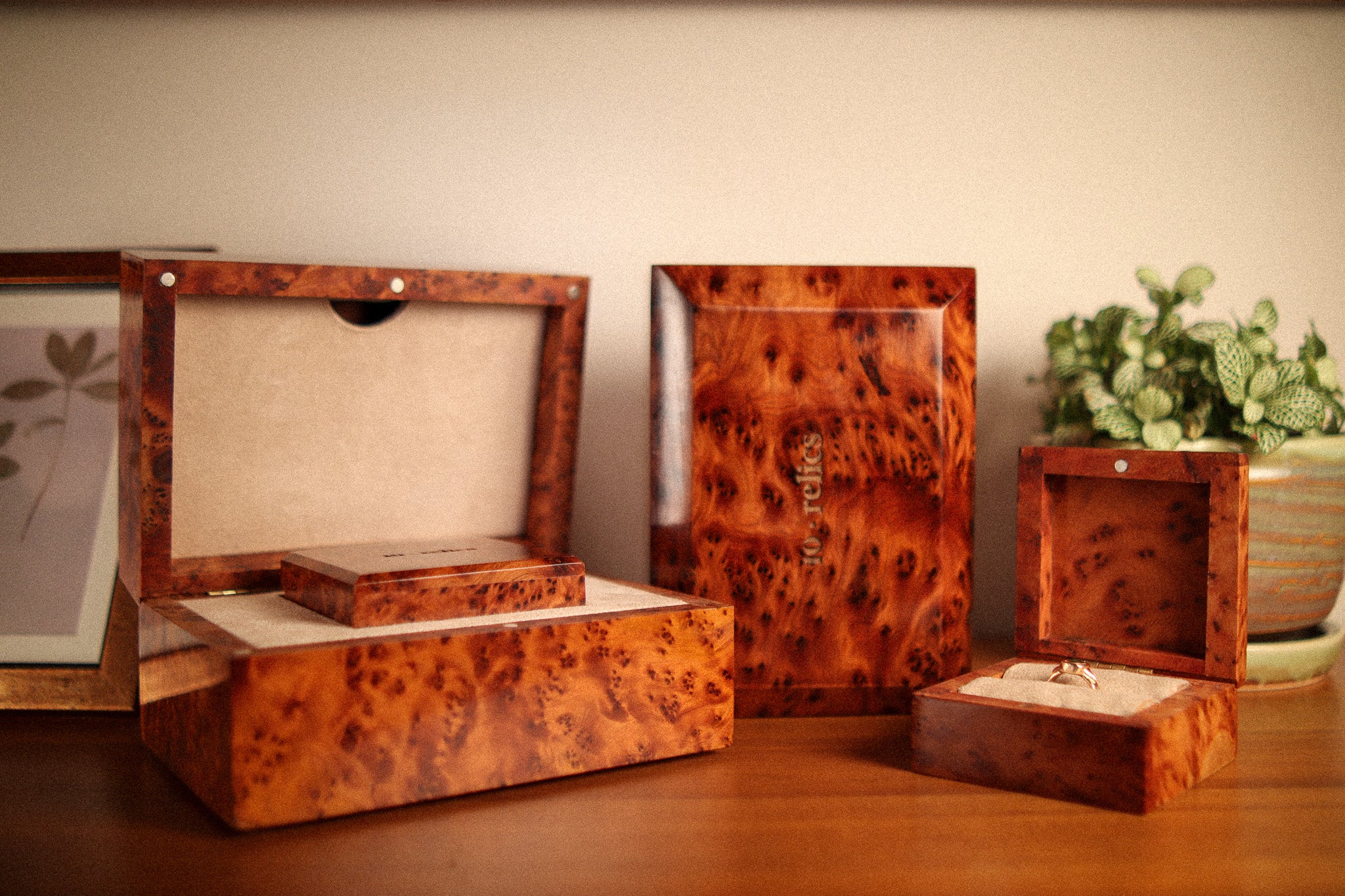 Graveshire Pendant / rose gold + emerald