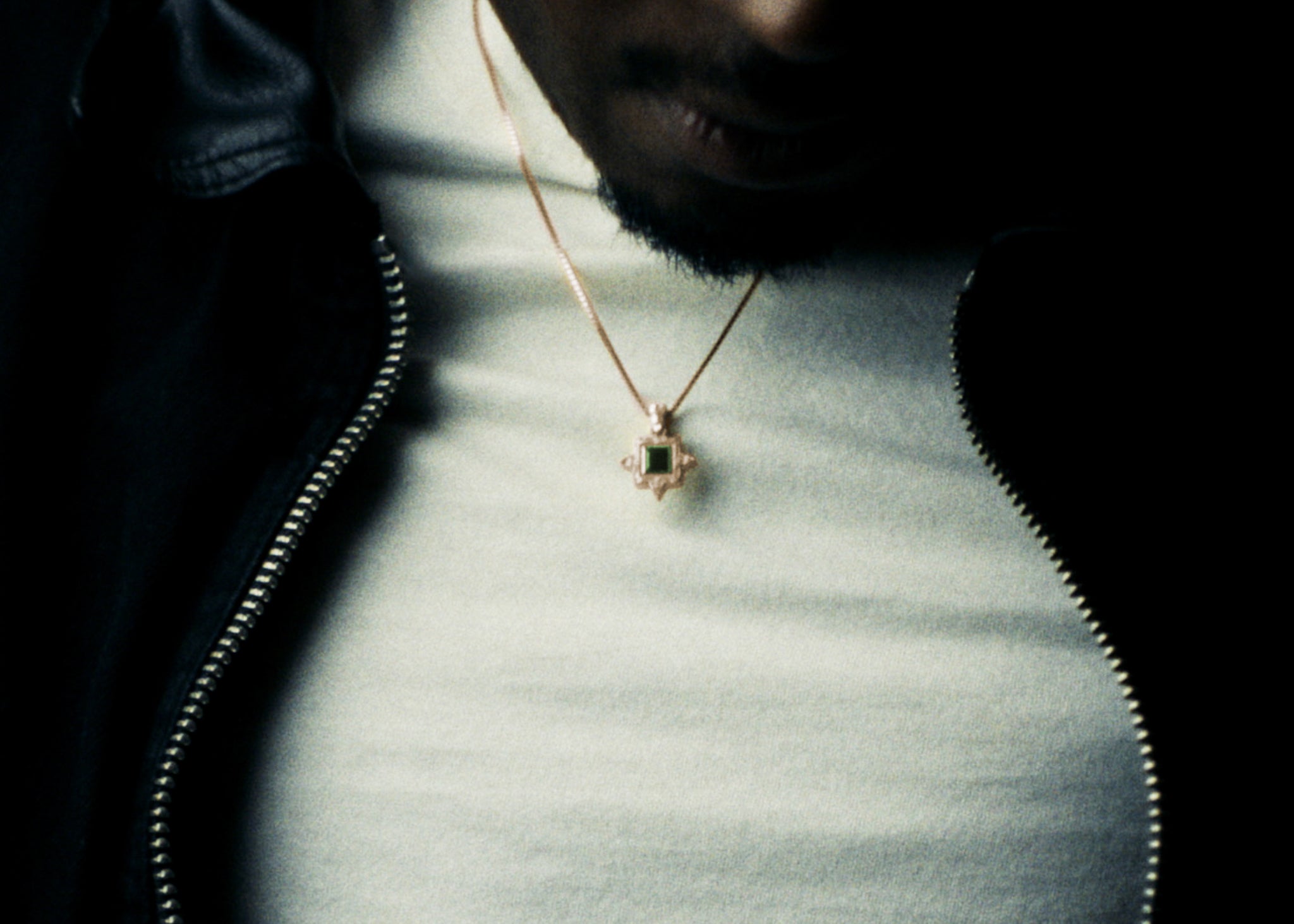 Graveshire Pendant / rose gold + emerald