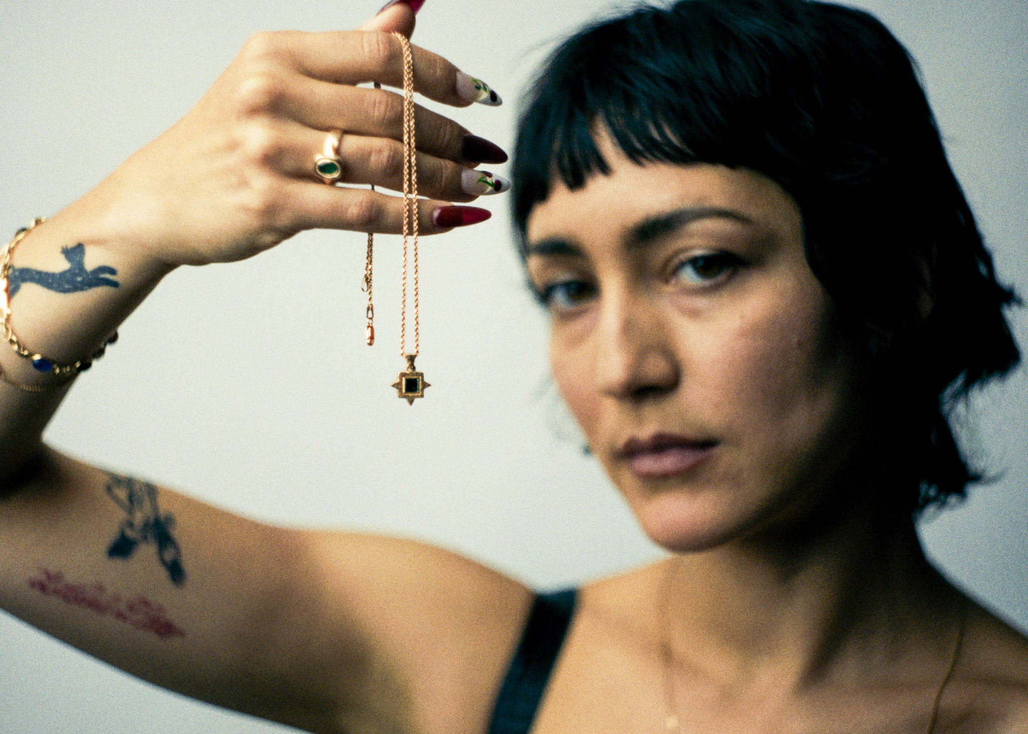 Graveshire Pendant / rose gold + emerald